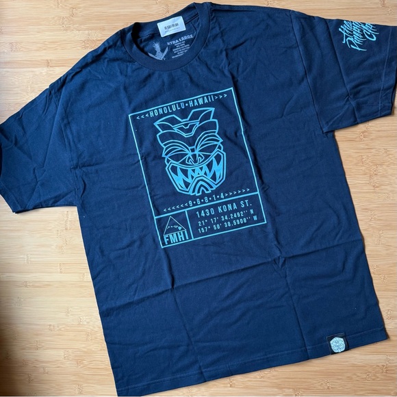 🖤Farmers Market Hawaii Navy Graphic Tee - XL - Picture 1 of 6